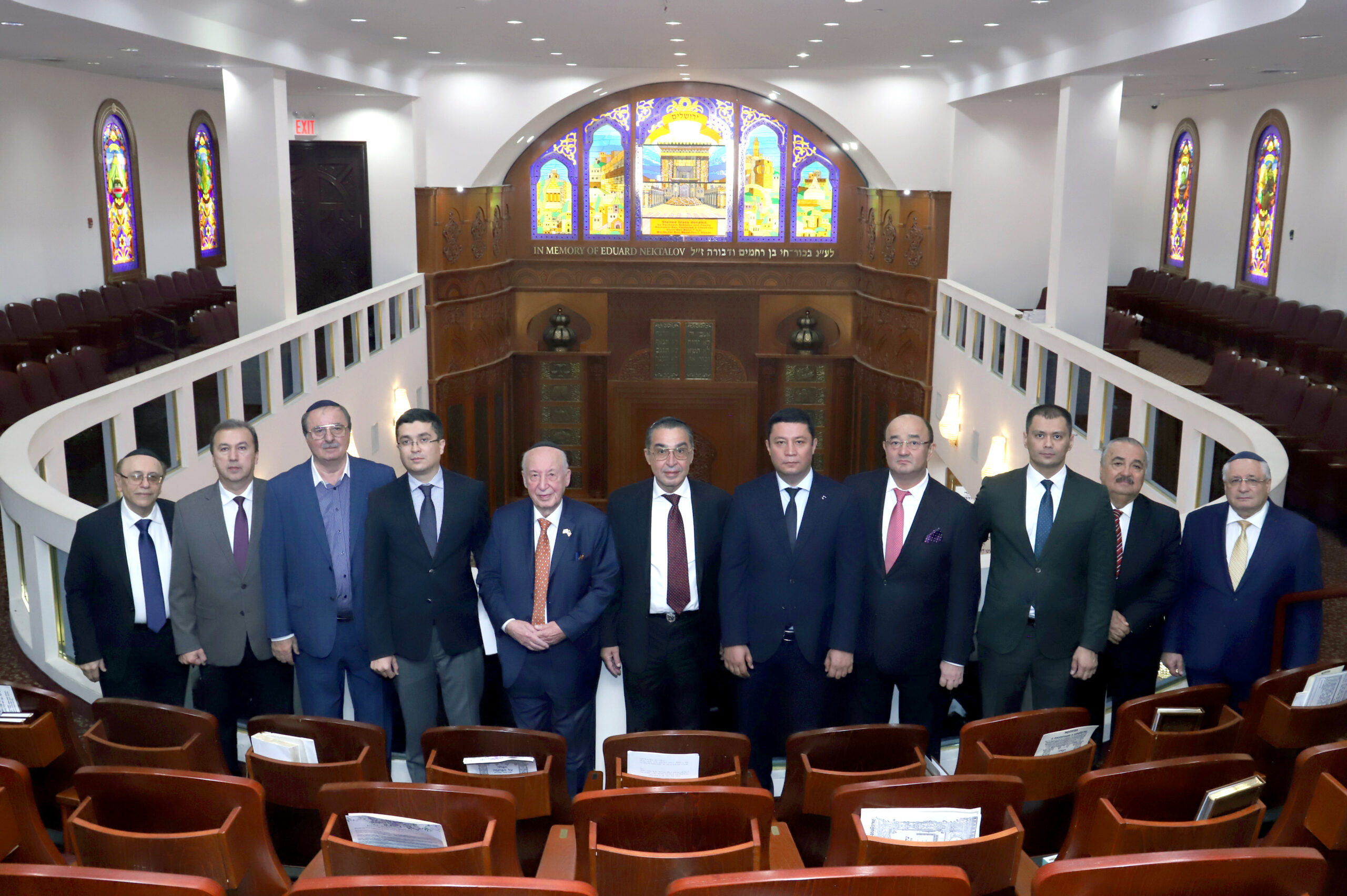 в Нью-Йорке торжественно вручили медали имени Гафура Гуляма