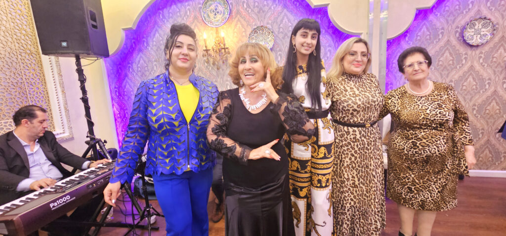 Хуш келибсиз, азиз Эльмира вa Джасмина Джафаровлар!