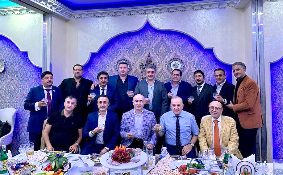 Хуш келибсиз, азиз Эльмира вa Джасмина Джафаровлар!