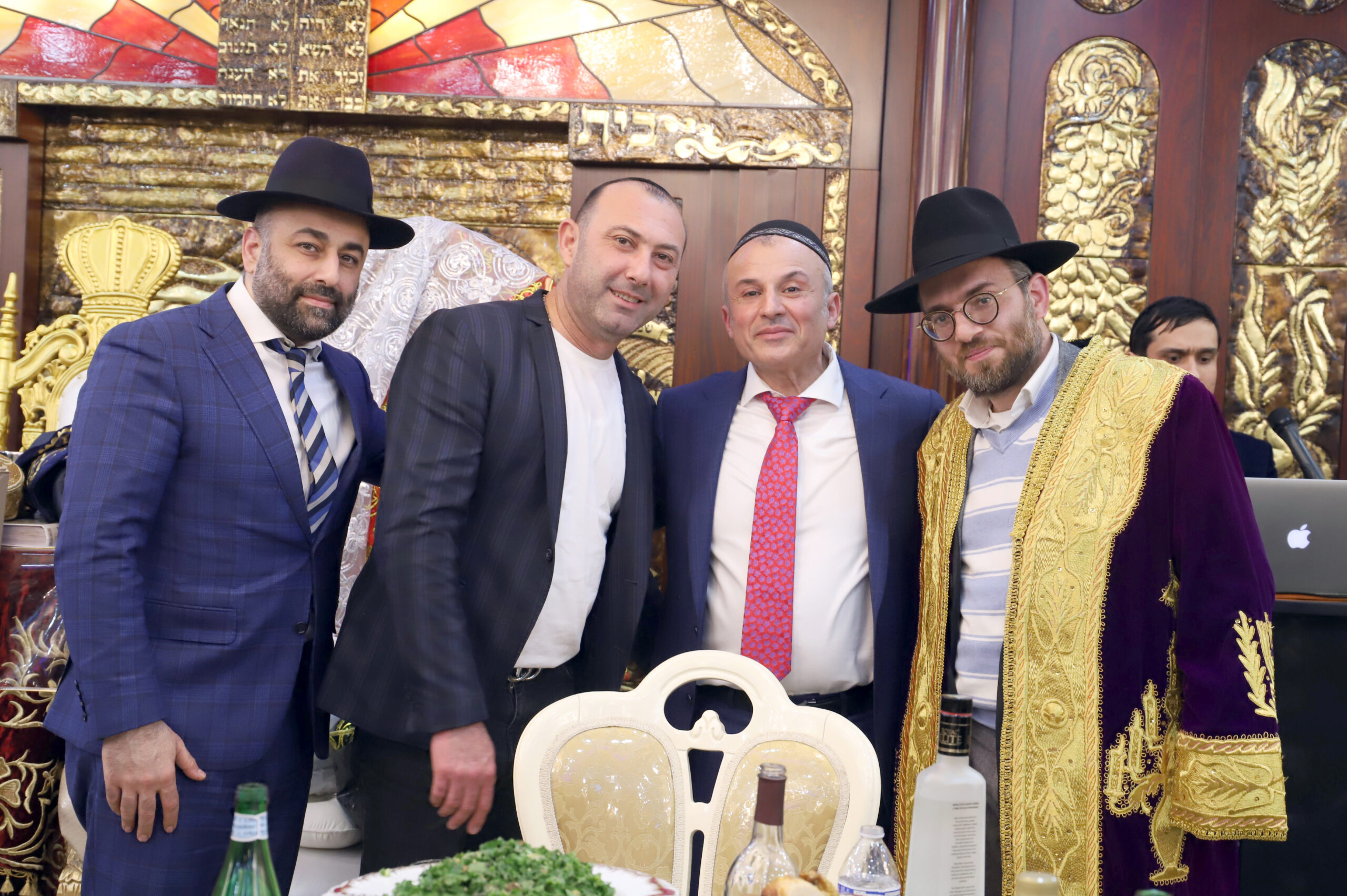 Ханука и Симхат Тора в синагоге "Вeth Вechor"
