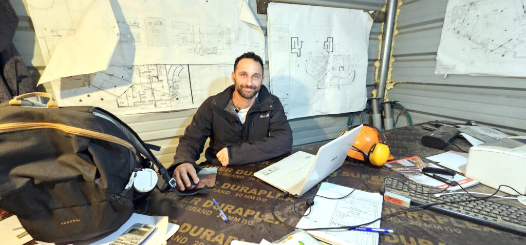 Синагога в Холоне: стройка в разгаре