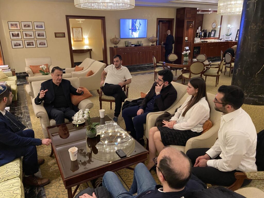 Пока не стало слишком поздно…