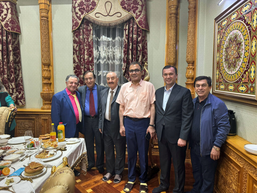 ПОЧЕТНЫЕ ГОСТИ ИЗ НЬЮ-ЙОРКА ПОСЕТИЛИ РОДИНУ