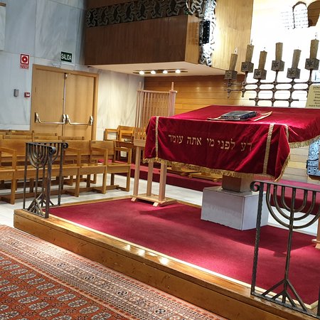 И крылья эту свадьбу вдаль несли