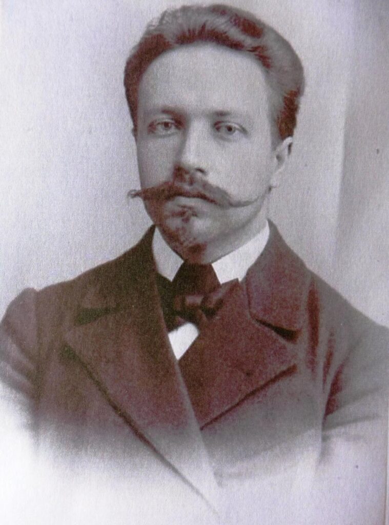 Акты вандализма на русском кладбище