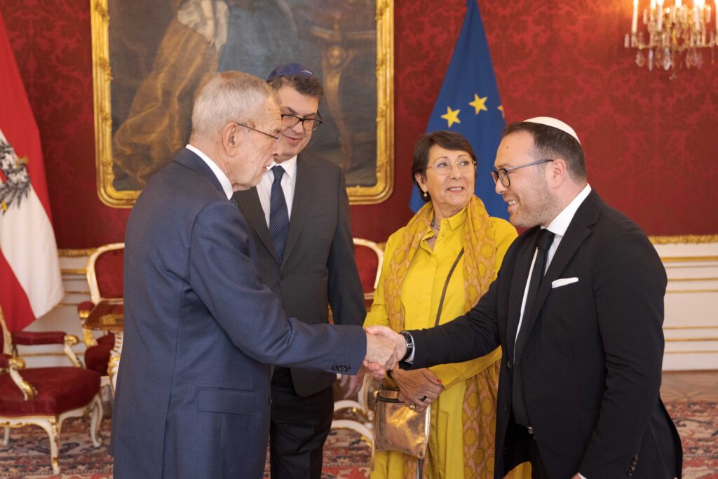 ‘We Are Austrian Jews’: Inside Vienna’s Jewish Utopia