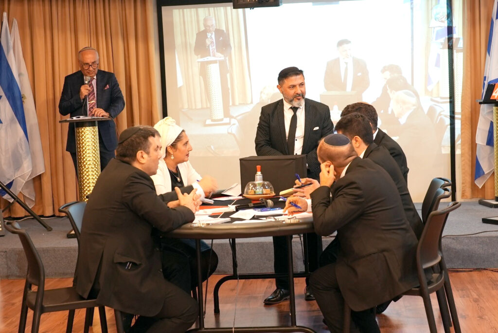 НИ МИНУТЫ НЕ СКУЧАЛИ