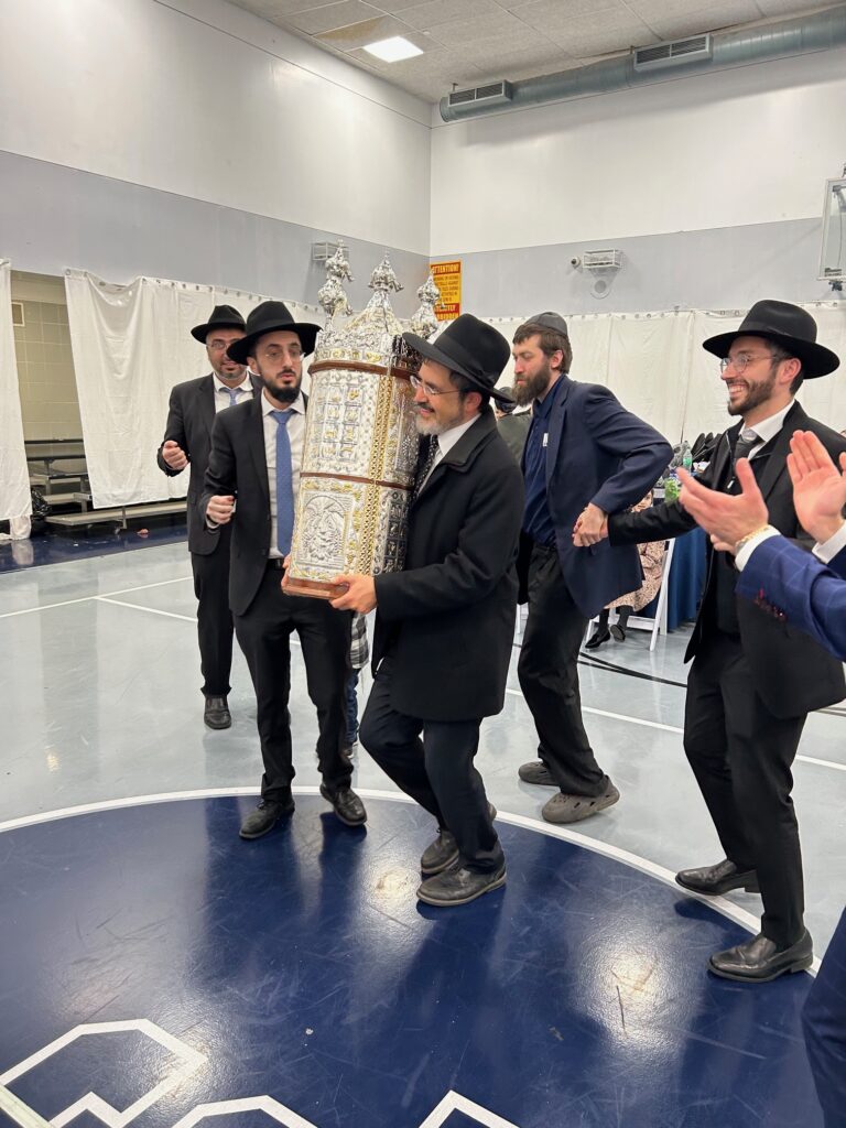 Воздайте честь Торе!