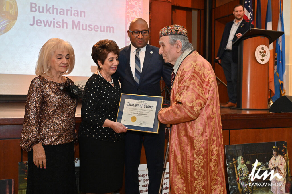 Донован Ричардс: ВАМ ЕСТЬ ЧТО ПОКАЗАТЬ АМЕРИКЕ И ЧЕМ ГОРДИТЬСЯ