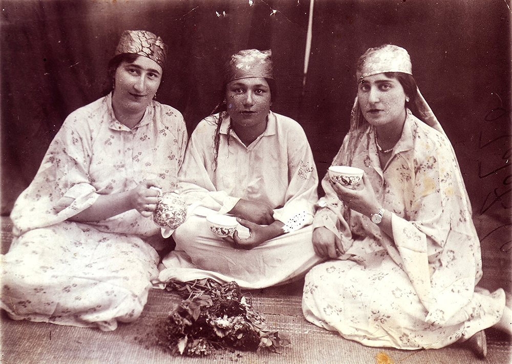 КТО НА ФОТОГРАФИИ?