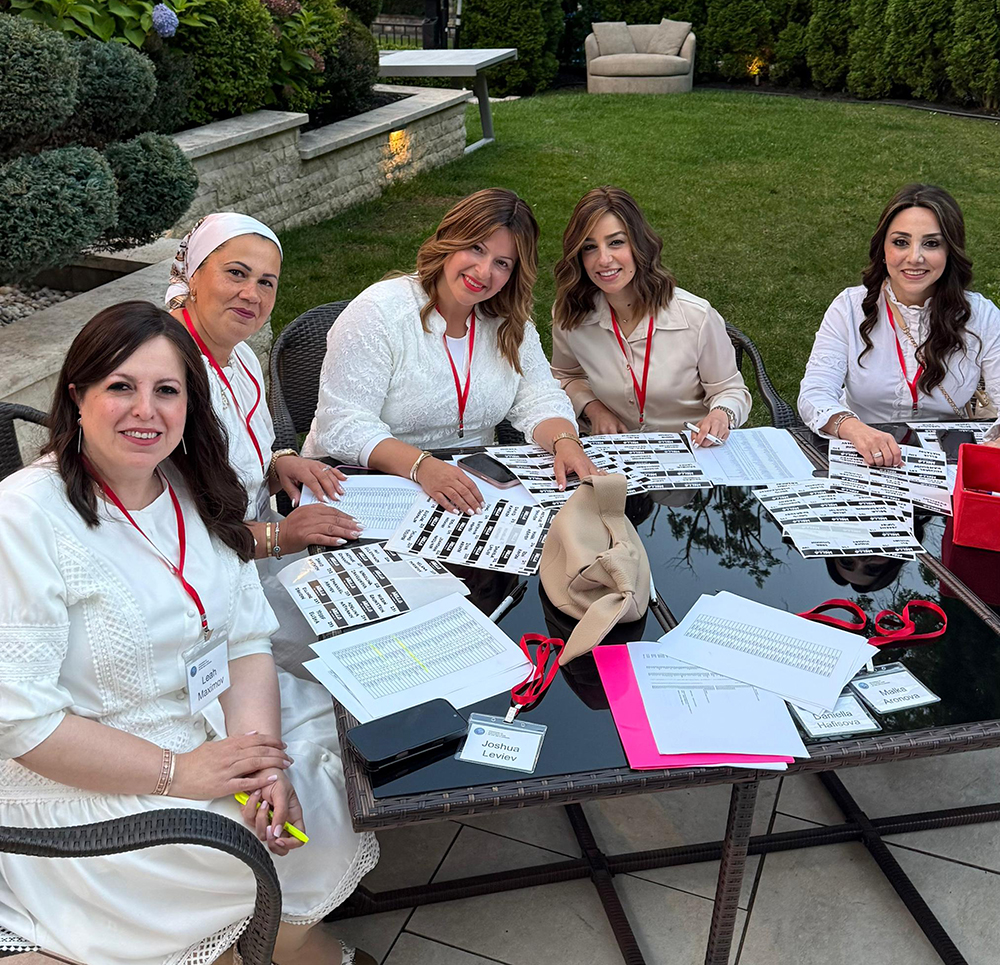 Белые платья в Ту бе Ав