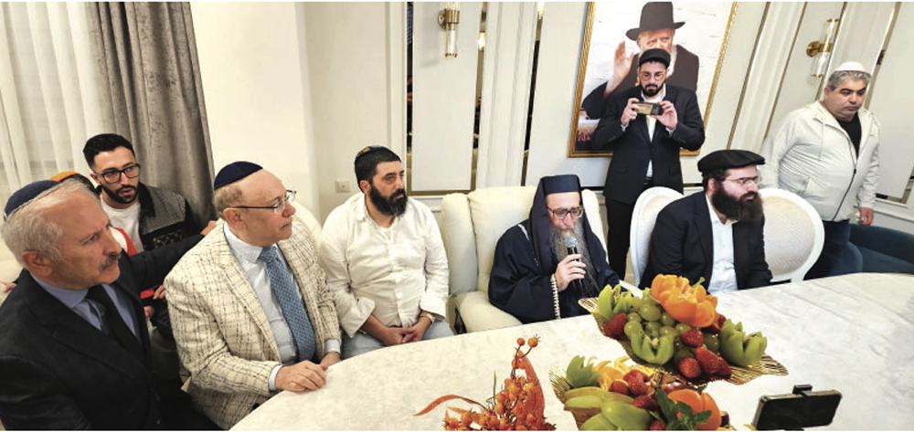 Раввин Пинто посетилбар-мицву в Центре бухарских евреев