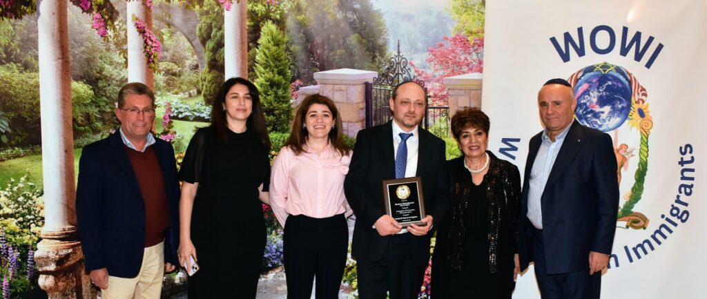 World of Women Immigrants: 30 лет света, доброты и женской силы