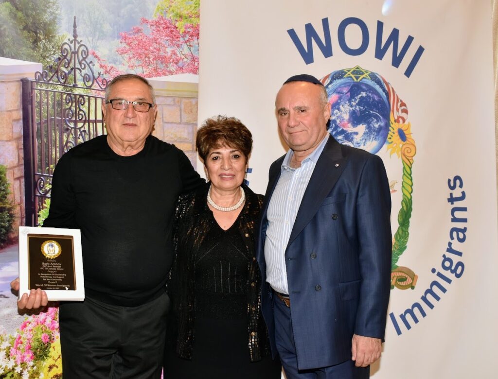 World of Women Immigrants: 30 лет света, доброты и женской силы