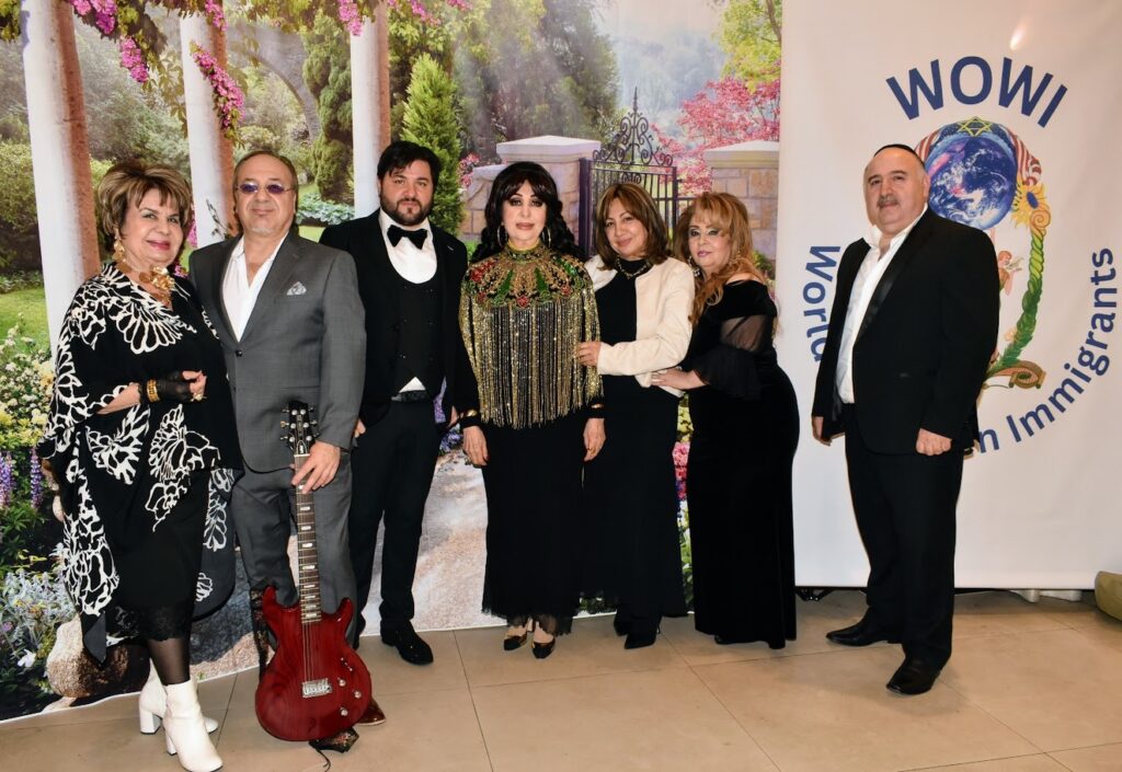 World of Women Immigrants: 30 лет света, доброты и женской силы