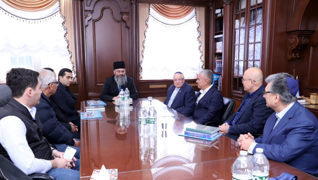 Губернатор Бухарской области Ботыр Зарипов – гость нашей общины