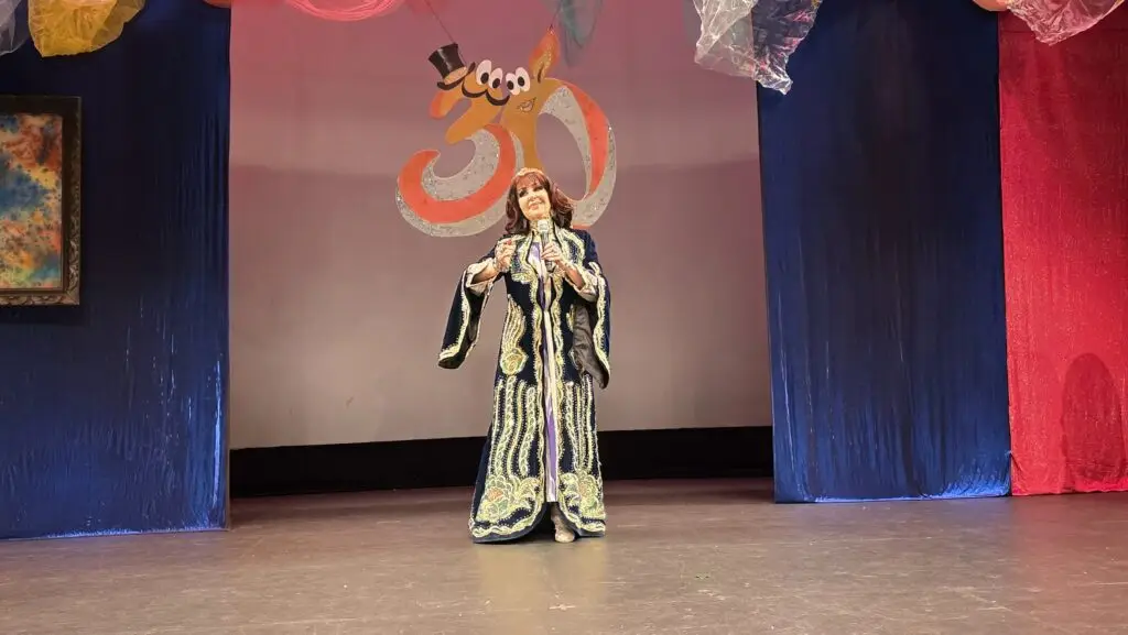 Любовь и смех, восторг и вдохновение!