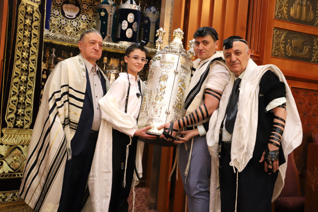 ДУХОВНАЯ ЖИЗНЬ ГЛАВНОЙ СИНАГОГИ КАНЕСОИ КАЛОН