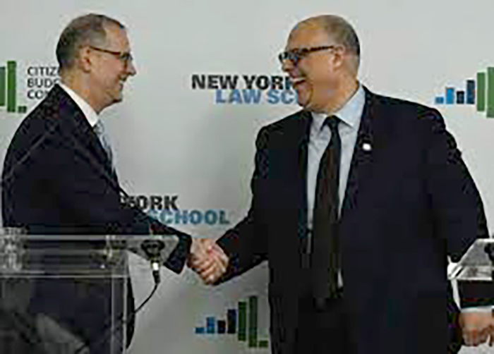 Ранивший парикмахера-еврея, сядет на шесть лет Ранивший парикмахера-еврея, сядет на шесть лет