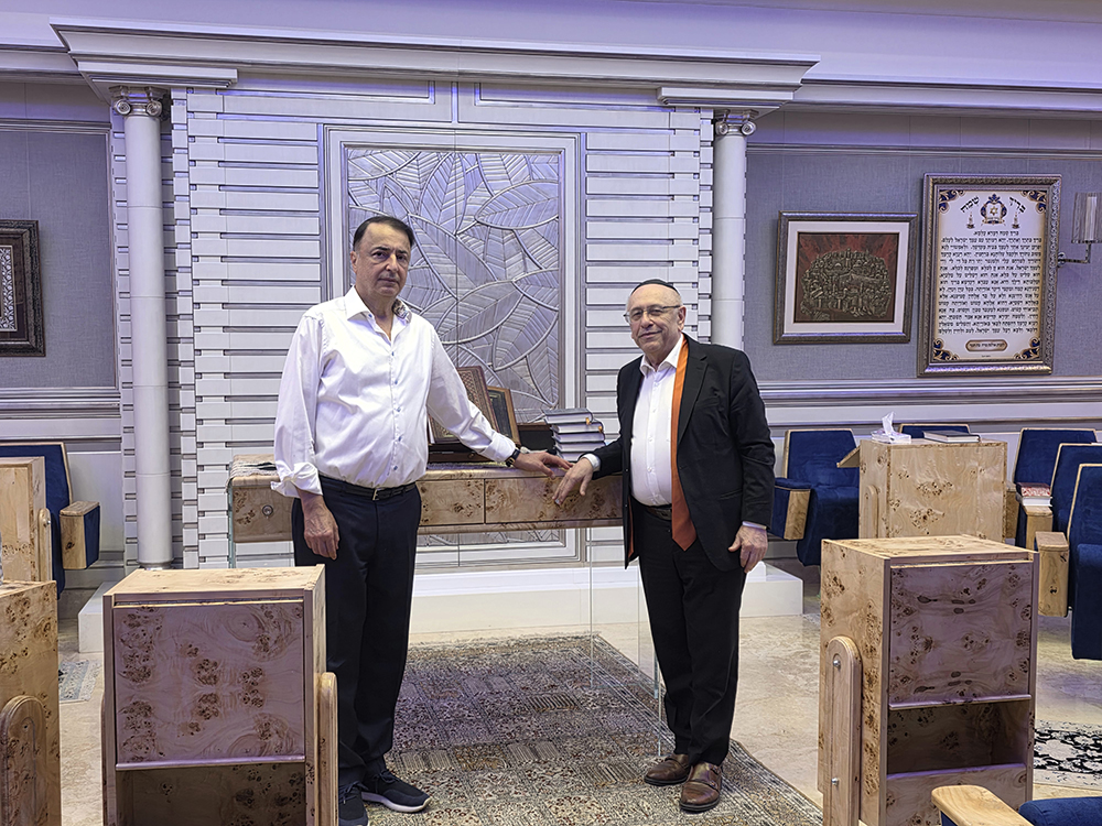 Synagogue in Savyon: Lessons from Lev Leviev